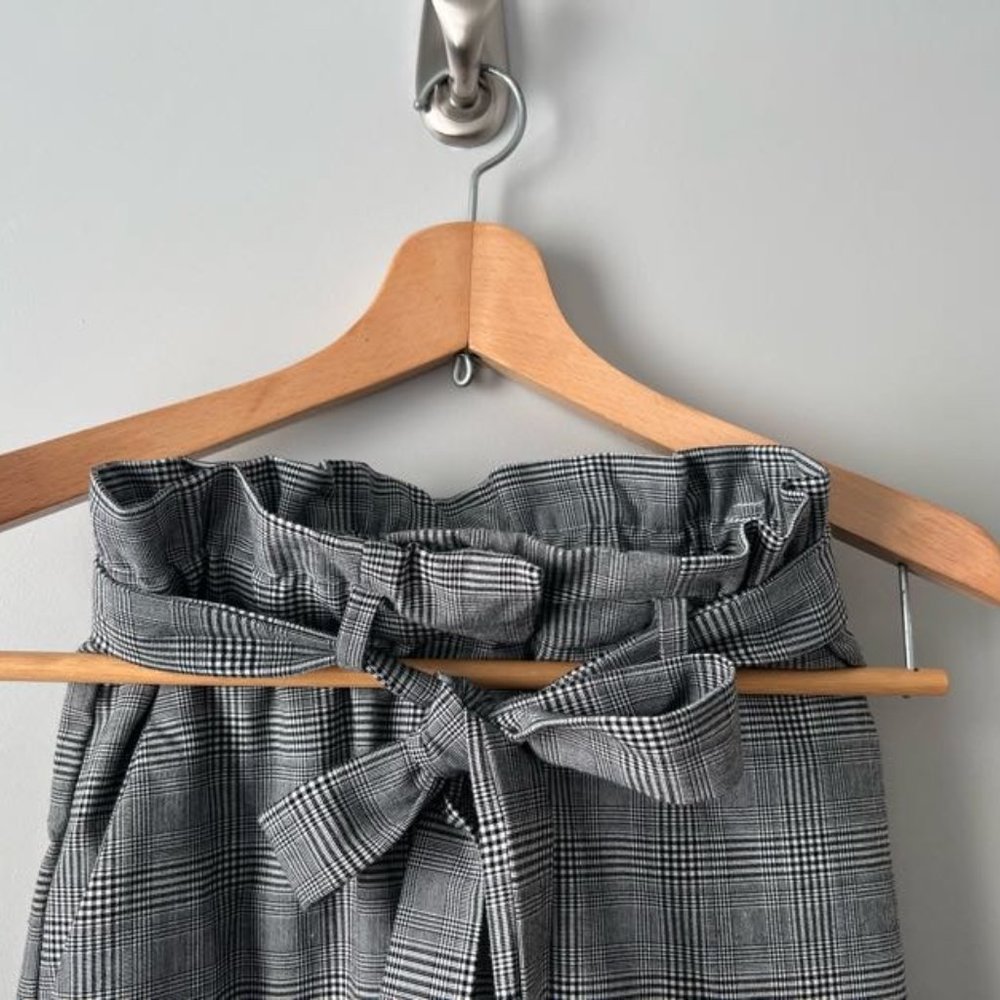 H&M Plaid Paper-bag Waist Pants | Women's Size 4